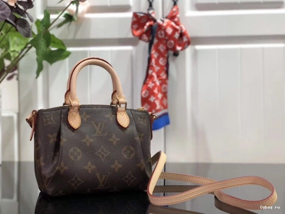 Vuitton PM Louis TURENNE 0719